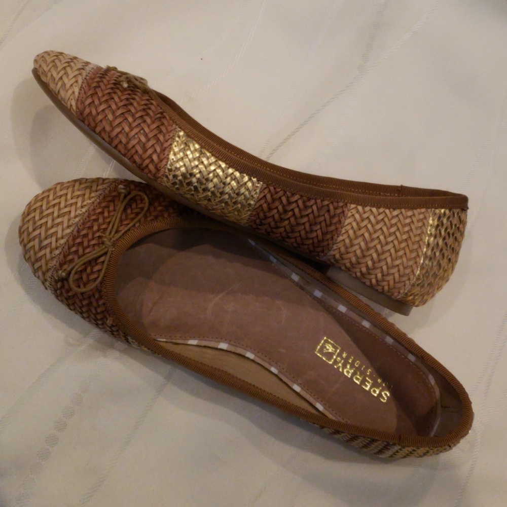 SPERRY Flats - Picture 4 of 5